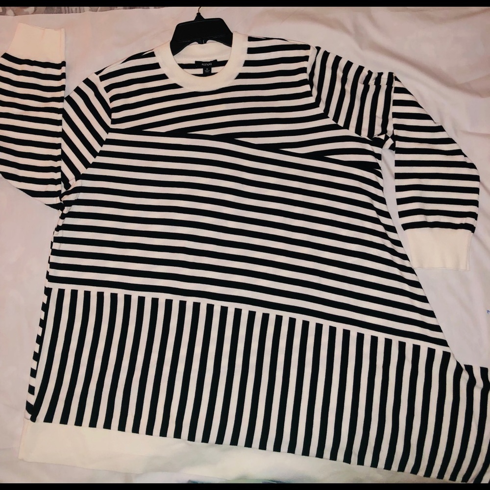 Plus Size Women’s  Flirty Tunic
